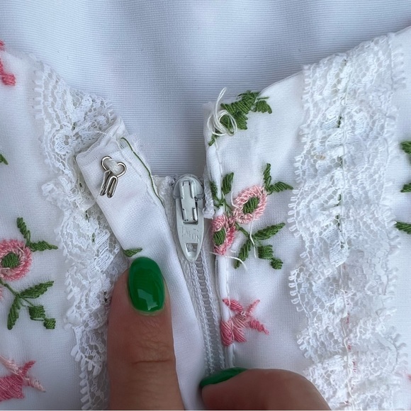 Vintage 1970s empire waist floral dress - Picture 6 of 7